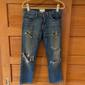 Current Elliott distressed jean size 25